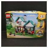 LEGO Creator 31139 Cozy House (808 pcs)
