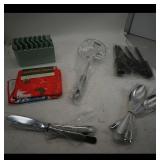 Assortment of Kitchen Utensils & Accessories (lot)