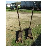 2- 11/2 TON FLOOR JACKS -1 WORKS, 1-??
