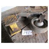 CARRIER WHEEL, EXTENSION POST FOR CAR LIFT