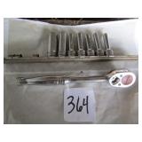 SNAP-ON 3/8" RACHET & 6 SNAP -ON 6 POINT DEEP WELL