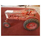 VINTAGE ERTL IH TRACTOR