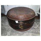 LARE ANTIQUE WOODEN HAT BOX