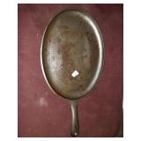 LARGE LODGE CAST IRON 13" OVAL