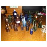 ANTIQUE LOT OF MINIATURES COLORFUL GLASS BOTTLES
