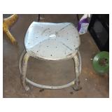 VINTAGHE METAL SHOP/GARAGE ROLL AROUND STOOL