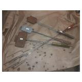 CAMPING HOT DOG HOLDERS & DESSERT PIE IRONS
