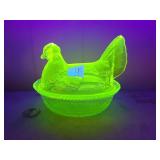 LARGE VINTAGE VASELINE GLASS HEN ON NEST