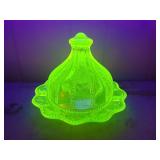 VASELINE GLASS CHEESE/BUTTER DISH W/ LID 6X8
