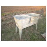 DOUBLE TUBS W/ STAND