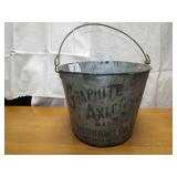 GRAPHITE AXLE GREASE BUCKET