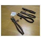 4 HOG RINGERS W/ NAMES & PAT DATES