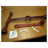 ALLIS CHALMERS T6 369 WRENCH ; RODERICKLEN