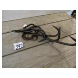 4- METAL HAY HOOKS