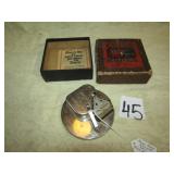 KRISS KROSS 1930'S RAZOR SHARPNER W/ ORIG. BOX