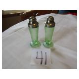 4' GREEN DEPRESSION SALT / PEPPER SHAKER