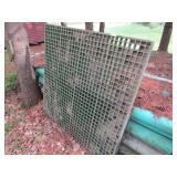 2 PIECES FIBERGLASS GRATES