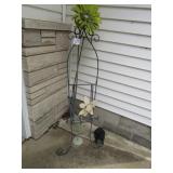 CAST IRON FROG ; WROUGHT IRON YARD ART