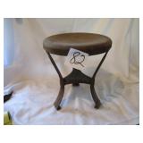 METAL MILKING STOOL