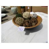 WOOD BOWL W/ DECOR BALLS