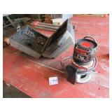 CRAFTSMAN 11/2 HP ROUTER W/ CASE & BITS