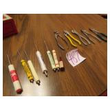 5 MINI PLIERS ; 7- POCKET ADV. SCREW DRIVERS