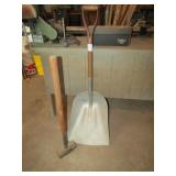 ALUMINUMSCOOP SHOVEL ; SLEDGE HAMMER