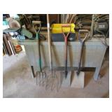 3 PRONG PITJ FORK ;2 SHOVELS ;POTATO FORK