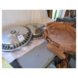 SET OF 4 FORD HUB CAPS
