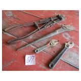 3 SDJUSTABLE WRENCHES ; BOLT CUTTERS