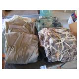 BIG LOT HUNTING CLOTHES & SUPPLIES ,XL ,INSULATED