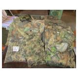 CAMO HUNTING CLOTHES - BIBS, SHIRTS ,PANTS XL