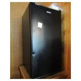 APARTMENT SIZE REFRIGERATOR ' GALANZ ' WORKS