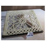 CAST IRON VINTAGE HOUSE VENT GRATE 14 X 16'