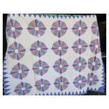 VINTAGE HAND STITCHED DRESDEN PLATE QUILT