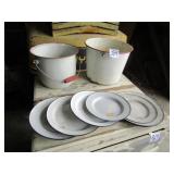 8 PIECES GRANITEWARE