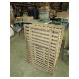WOOD CHICKEN COOP--- PICKUP ONLY