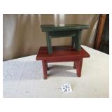 2 SMALL STOOL RISERS , GREEN & RED