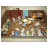 20+ PIECES BLUE DENIM FIGURINES