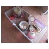 TOTE FULL DECOR ; LADIES HANKIES; MORE