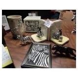 6- ANIMAL DECOR