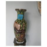 24' UNBRELLA VASE W/ ANIMALS
