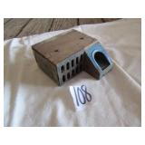 VINTAGE MOUSE TRAP