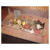 TOTE CANDLE HOLDERS; FIGURINES ; DECOR