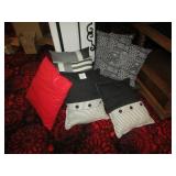 7 - DECOR PILLOWS