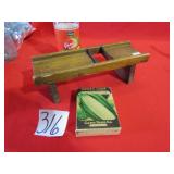 PRIMITIVE SWEET CORN CUTTER ; EARLY CARD SEED PKG
