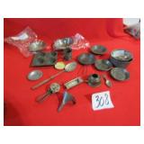 15+ CHILD'S TINWARE & KITCHEN UNTENSIL