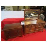 COOL ! MID CENTURY MODEL FURNITURE - 5 DRAWER