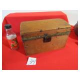 81/2' T X 12' W VINTAGE DOLL TRUNK W/ TRAY
