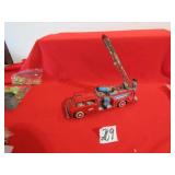 TIN STI LADDER FIRE TRUCK W/ FIRE FIGHTERS